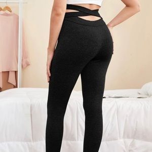 MATERNITY Crisscross Cutout Leggings